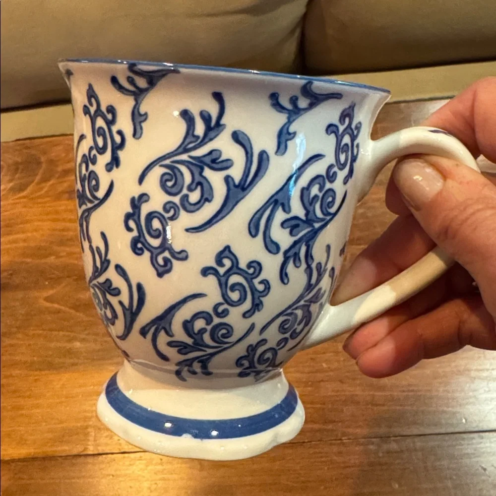 NEW Sur La Table MUG Blue And White Pattern Footed Classic Traditional Stoneware